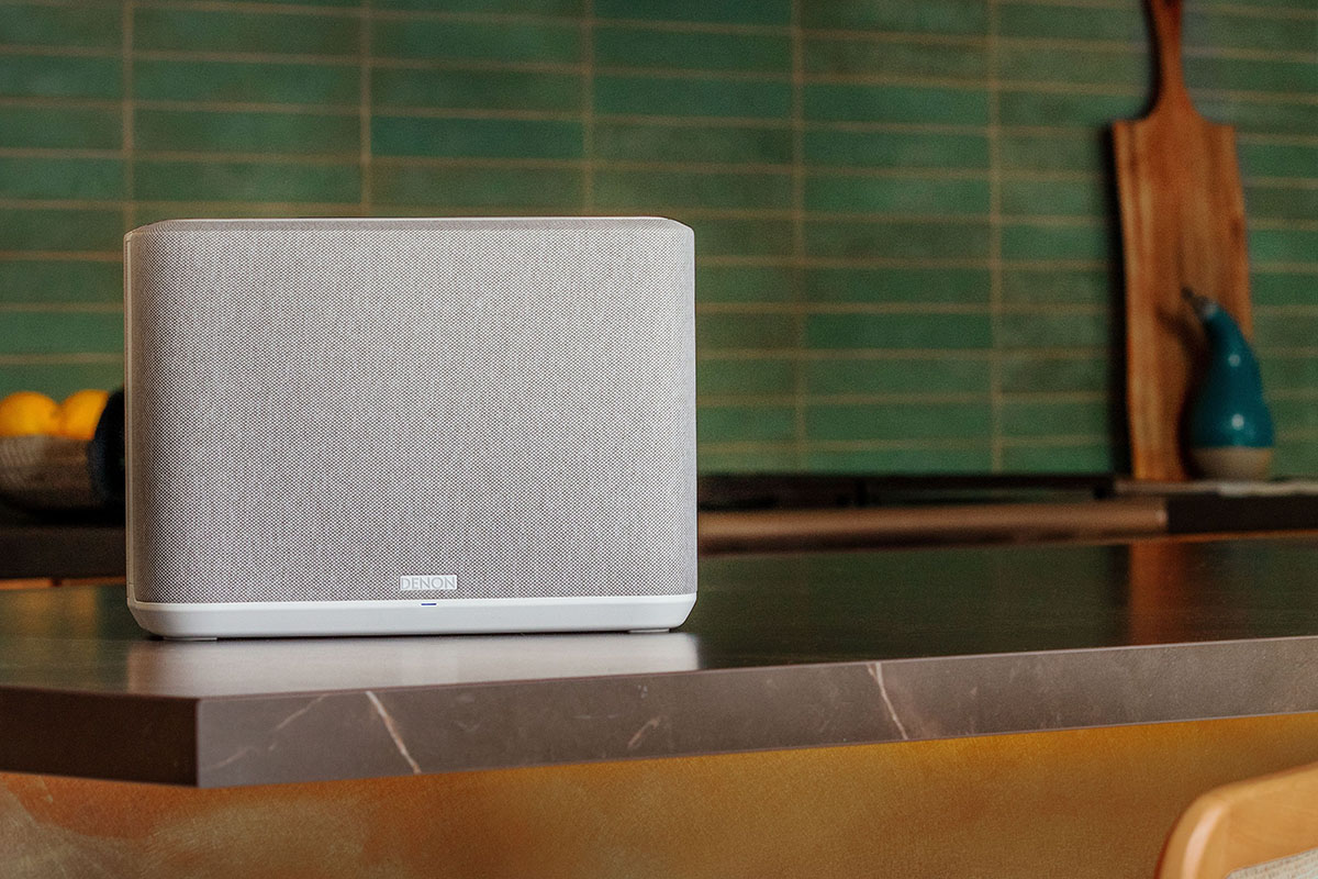 デノン、スマートスピーカー「Denon Home 250」に新色ホワイト - AV Watch
