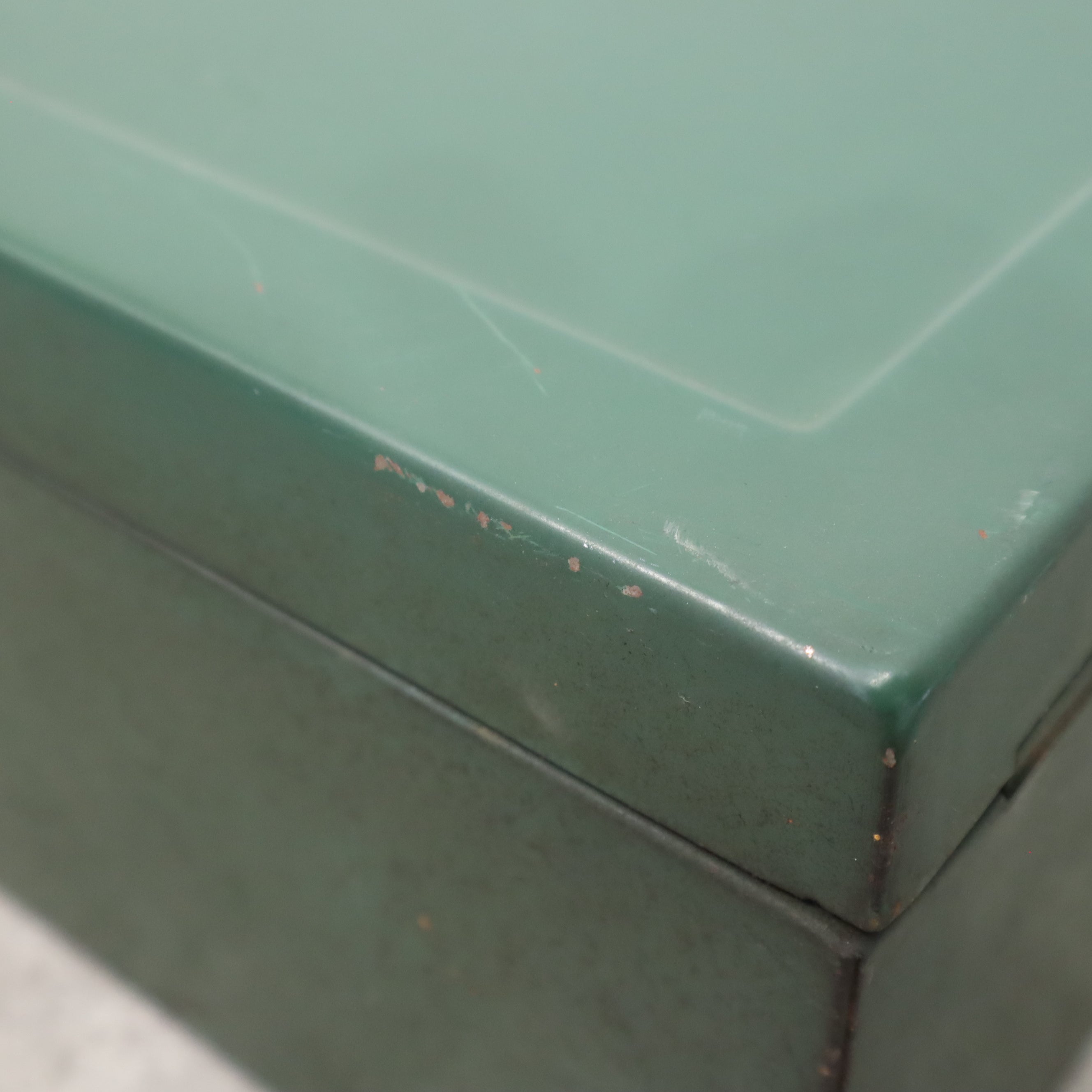 レトログリーンの手提げ金庫・キャッスボックス – バナルオンライン