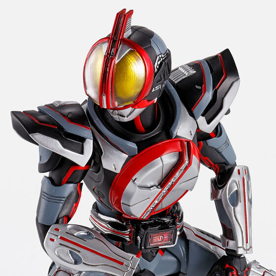 仮面ライダーキバ』S.H.Figuarts（真骨彫製法） 仮面ライダーサガが