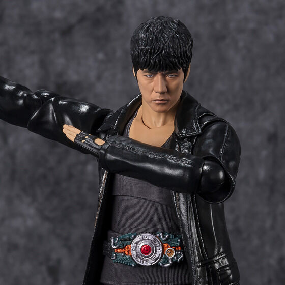 仮面ライダーゼロワン』飛電或人が変身した仮面ライダーゼロツーがS.H.