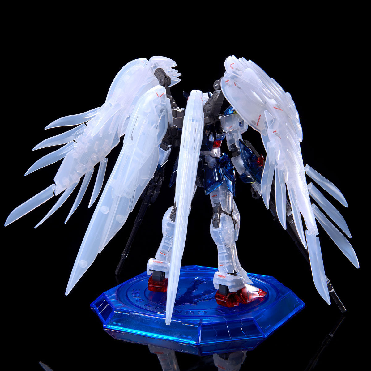 RG 1/144 ガンダムベース限定 ウイングガンダムゼロ EW [クリアカラー