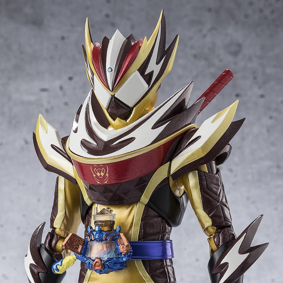 S.H.Figuarts 仮面ライダーヴァレン フラッペカスタム＆「サクッ」と