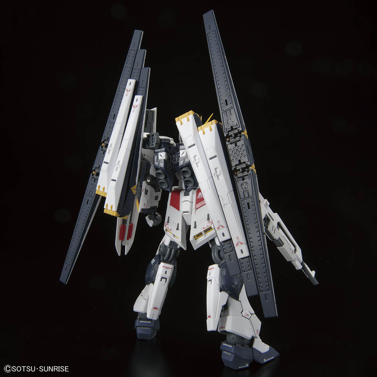 RG 1/144 νガンダム(ダブル・フィン・ファンネル装備型) − 商品情報