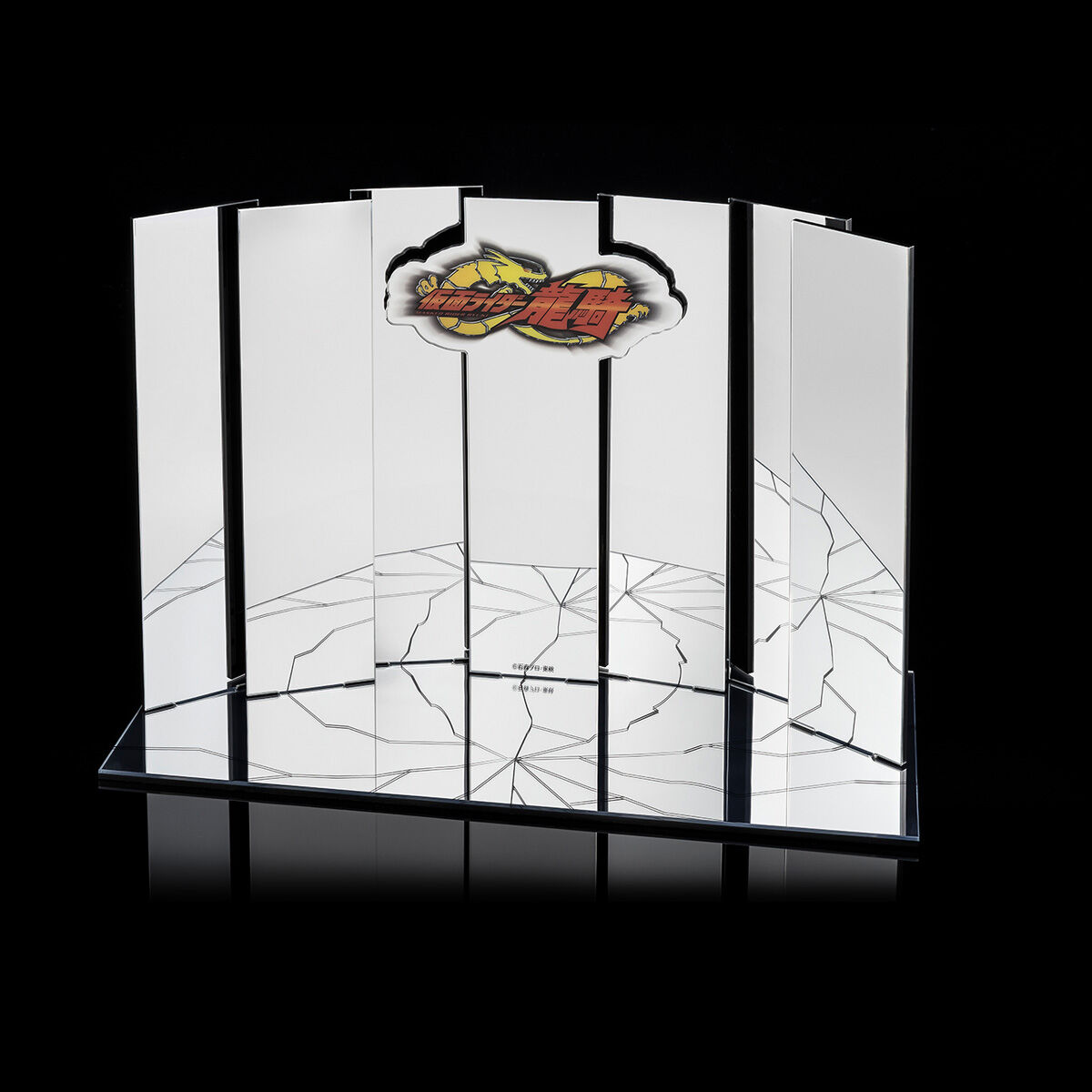 数量限定】仮面ライダー龍騎 ミラーワールド アクリルディスプレイ