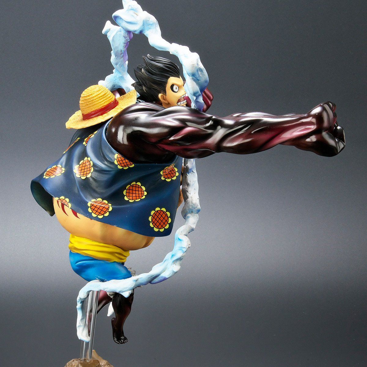 ワンピースアーカイブコレクション モンキー・D・ルフィ ギア4 弾む