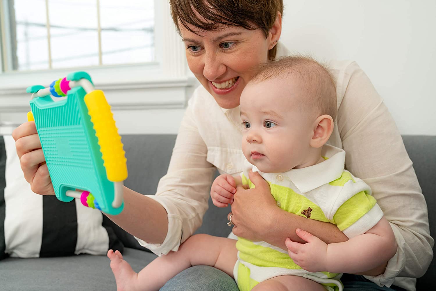 Mobi Peeka Developmental Mirror – Baby Grand