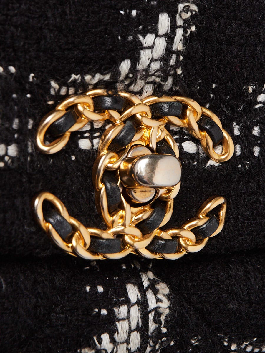 Chanel Black/White Houndstooth Wool Tweed Chanel 19 Maxi Flap Bag