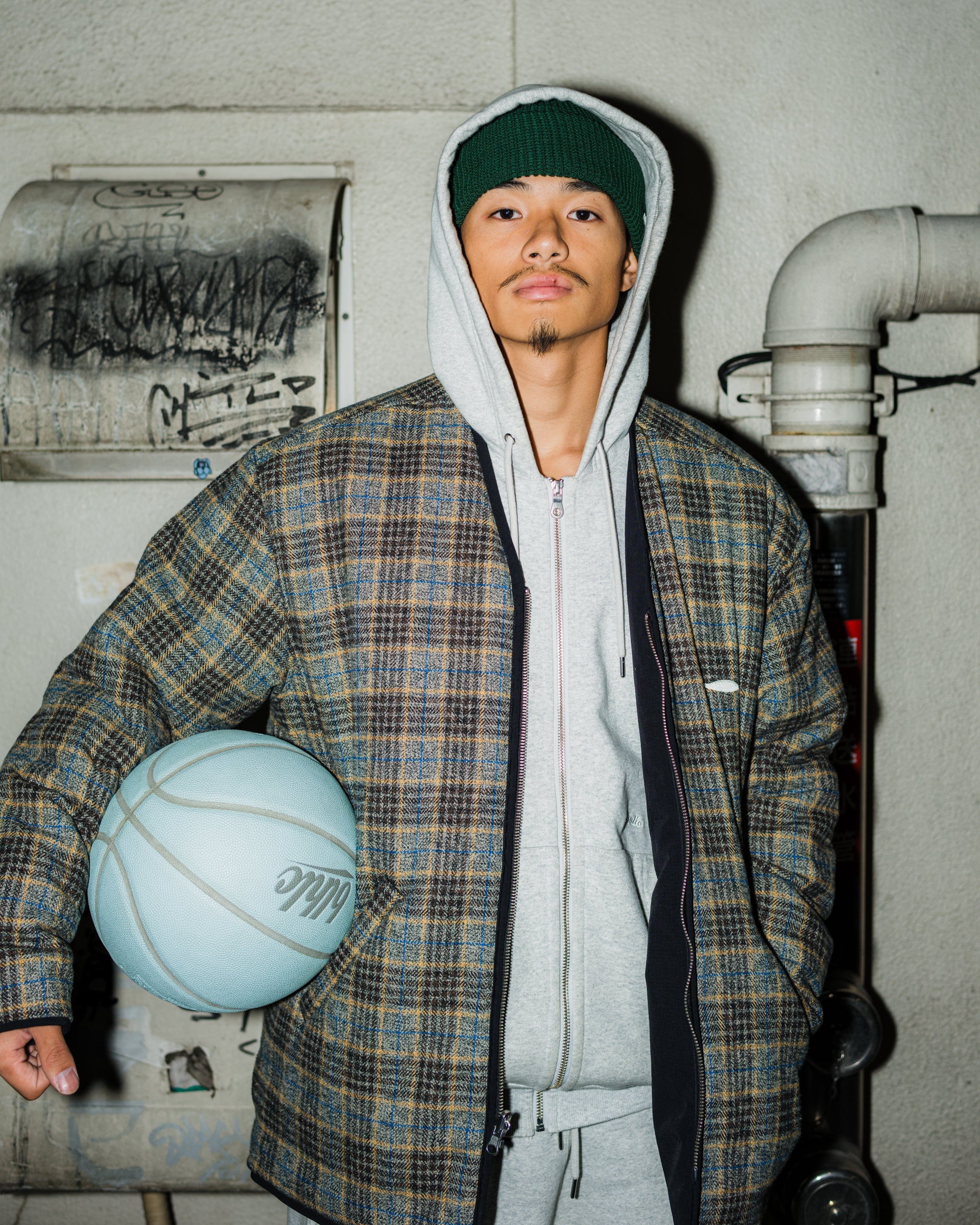 T2404179.jpg?v=1748845759&