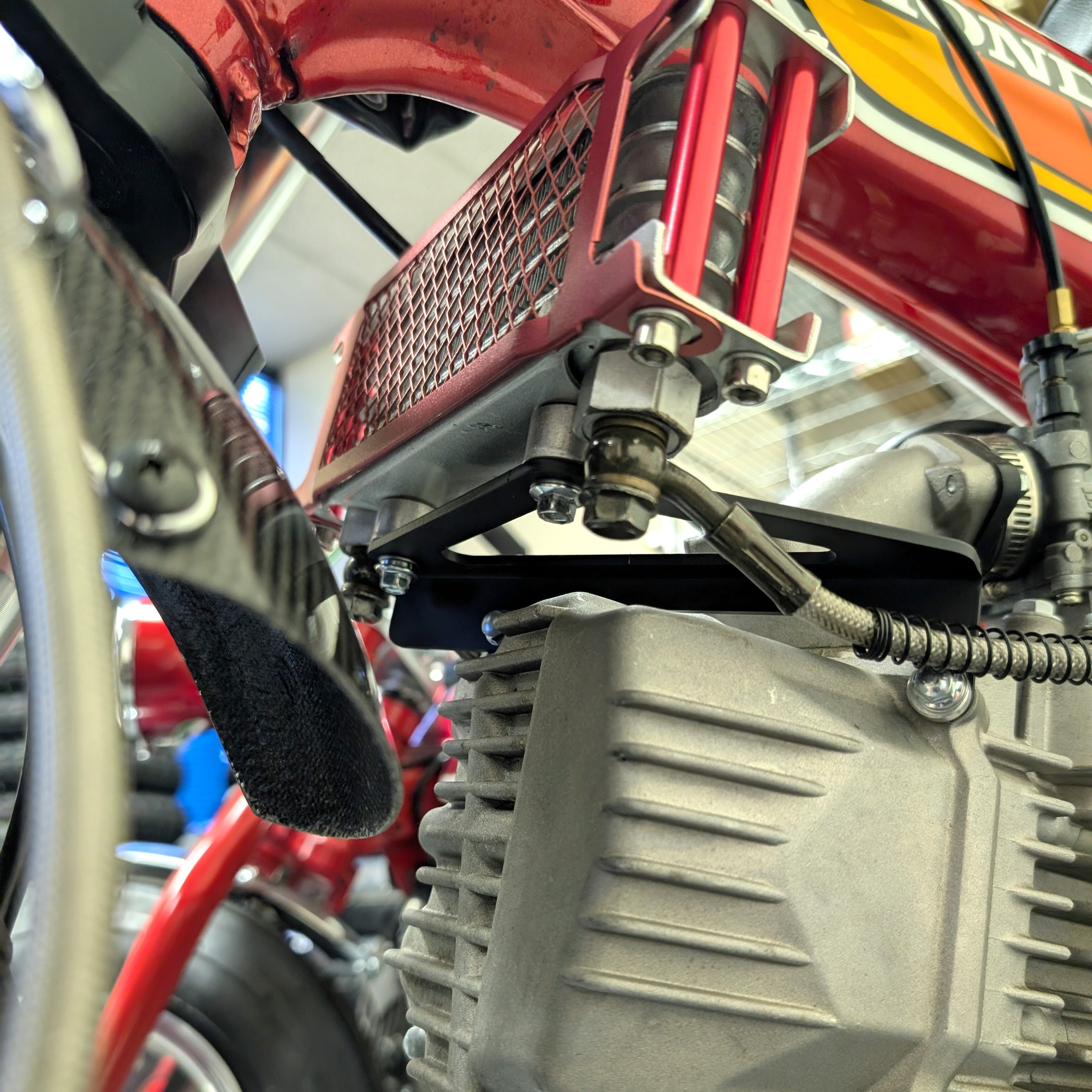 ZS190 ZS212 Daytona Anima Oil Cooler Bracket (Black) – Bart Moto Co