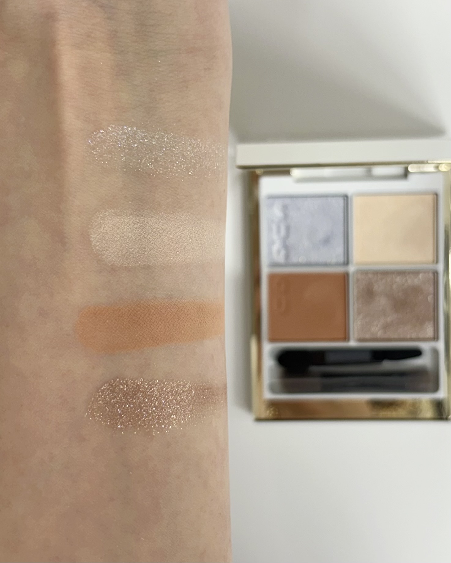 2025クリスマスコフレ】どっちも可愛すぎる！SUQQUの2セットを塗り比べ