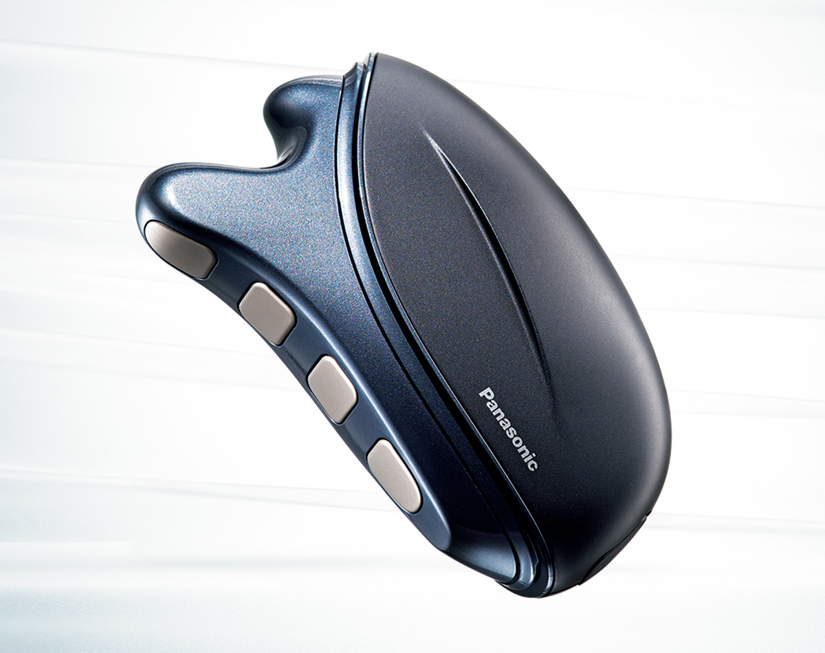 2種のEMSの効果は？「Panasonic最新リフト美顔器」を読者が60日間ガチ