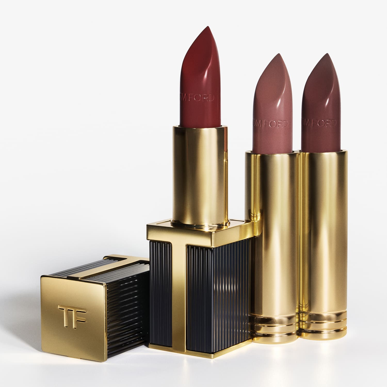 エレガントなケースに視線釘付け！ラグジュアリーを究めた【トム