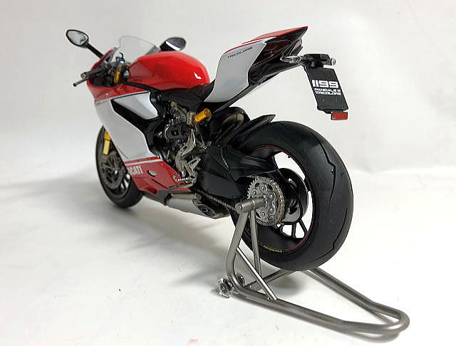 タミヤ 1／12 ドゥカティ 1199 パニガーレ Sトリコローレ