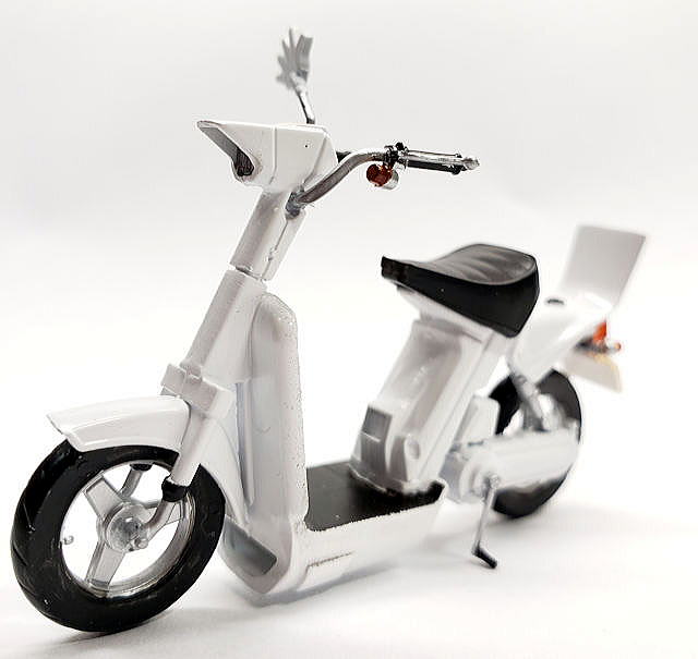 アオシマ 1／24 アメリカンロッドと改スクーター 壱号機その②