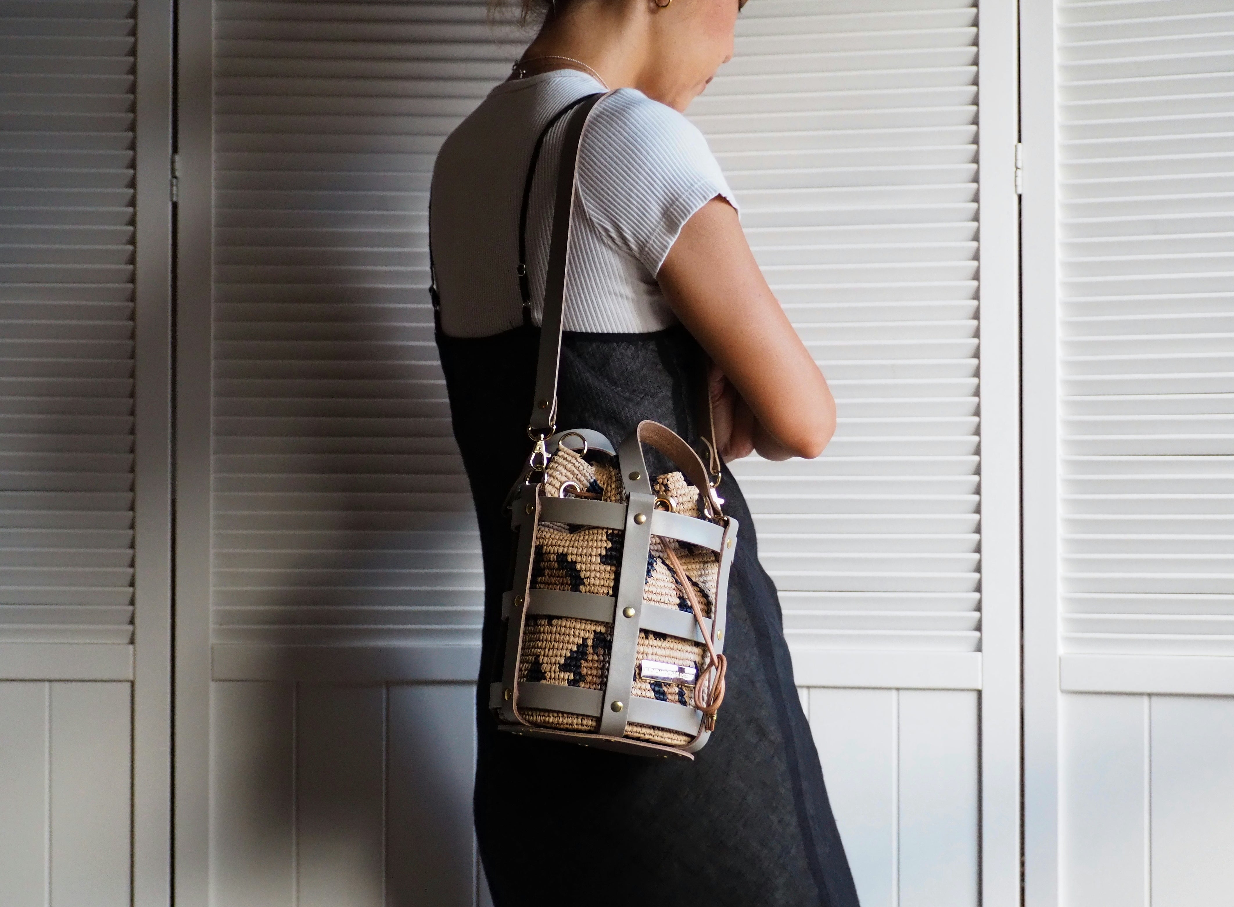 プチレザーバスケット Leopard 巾着 – BEYOND THE REEF