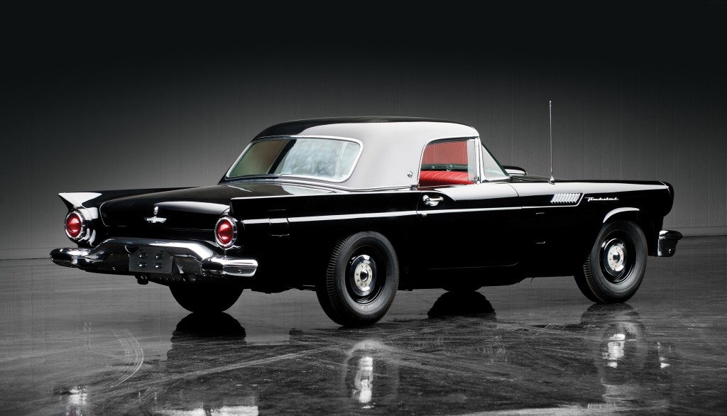 フォード サンダーバード (初代 1954-1957)：イメージリーダー的高級