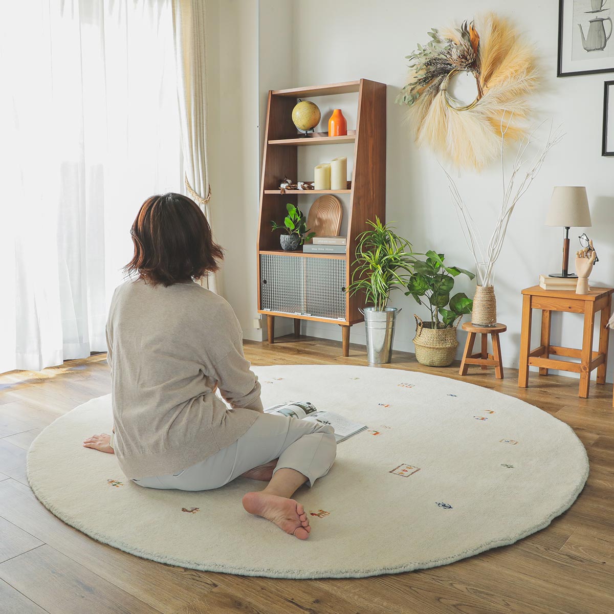 天然羊毛インド製手織りギャッベの円形ラグマット『ソヨカ アイボリー