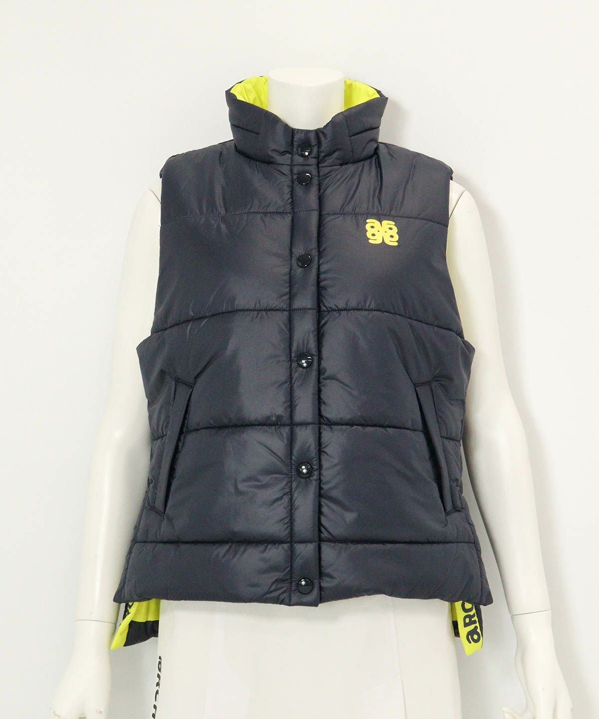 中綿サイドロゴベスト|アルチビオ - ゴルフウェアや婦人服通販