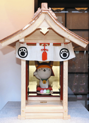 彦根城の世界遺産登録、ひこにゃんが手招き 新たな観光地「彦福堂」で