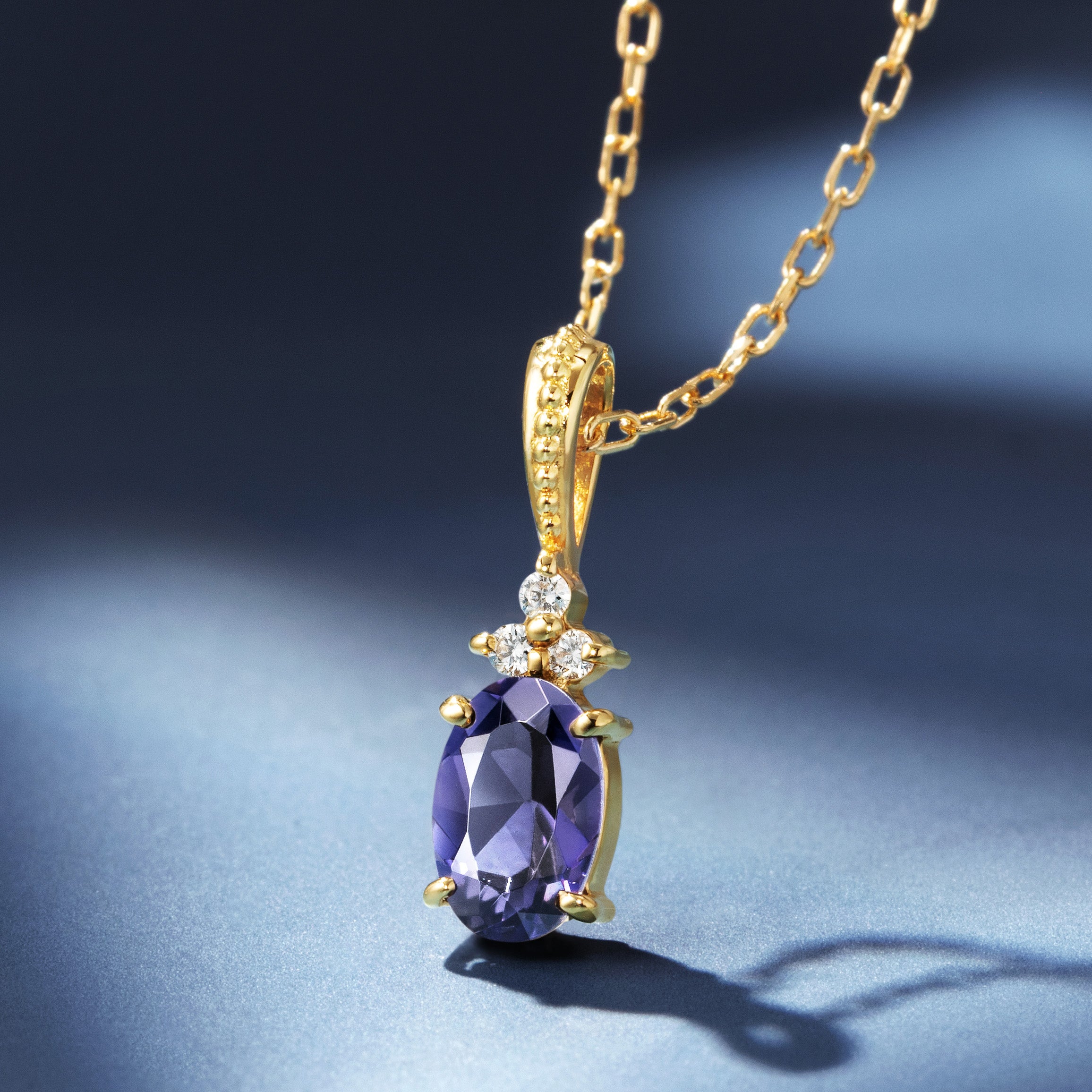 ビズー公式】3月誕生石アイオライト×ダイヤモンドK18/PTペンダント