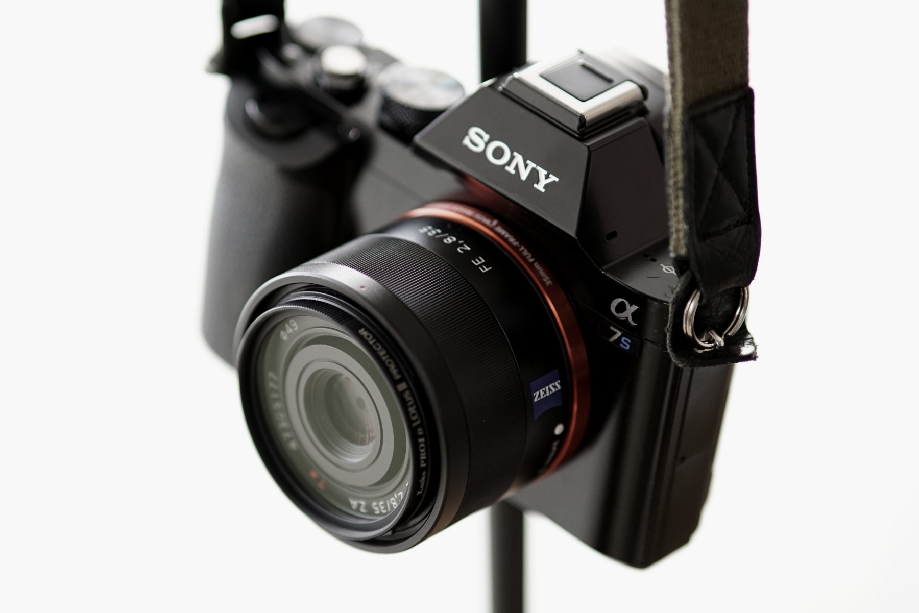 ショット回数1045回。SONY α7S 本体。 SONY α7S ILCE-7S ボディ