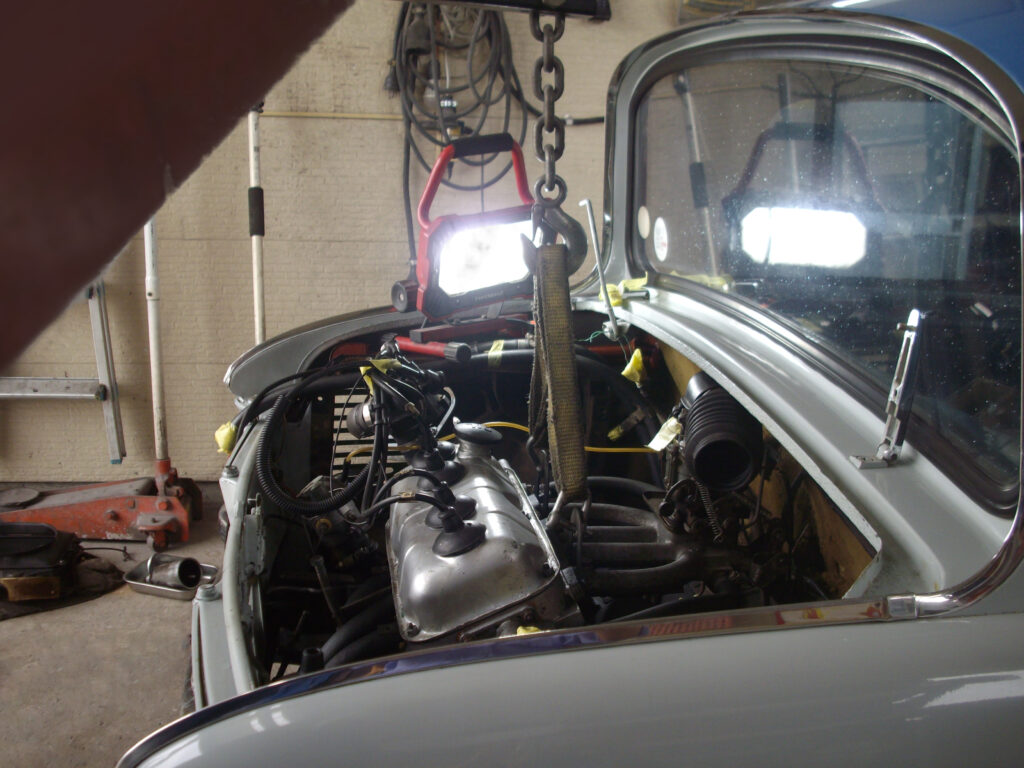 旧車整備の事例】マツダ キャロル360 エンジンの白煙修理と車検（静岡