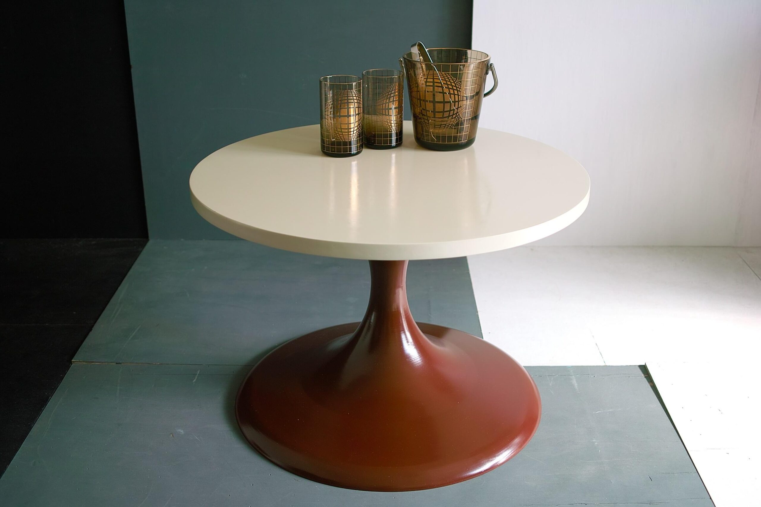 No.6865「ローテーブル：スペースエイジ」SOLD | ボルトナットマーケット