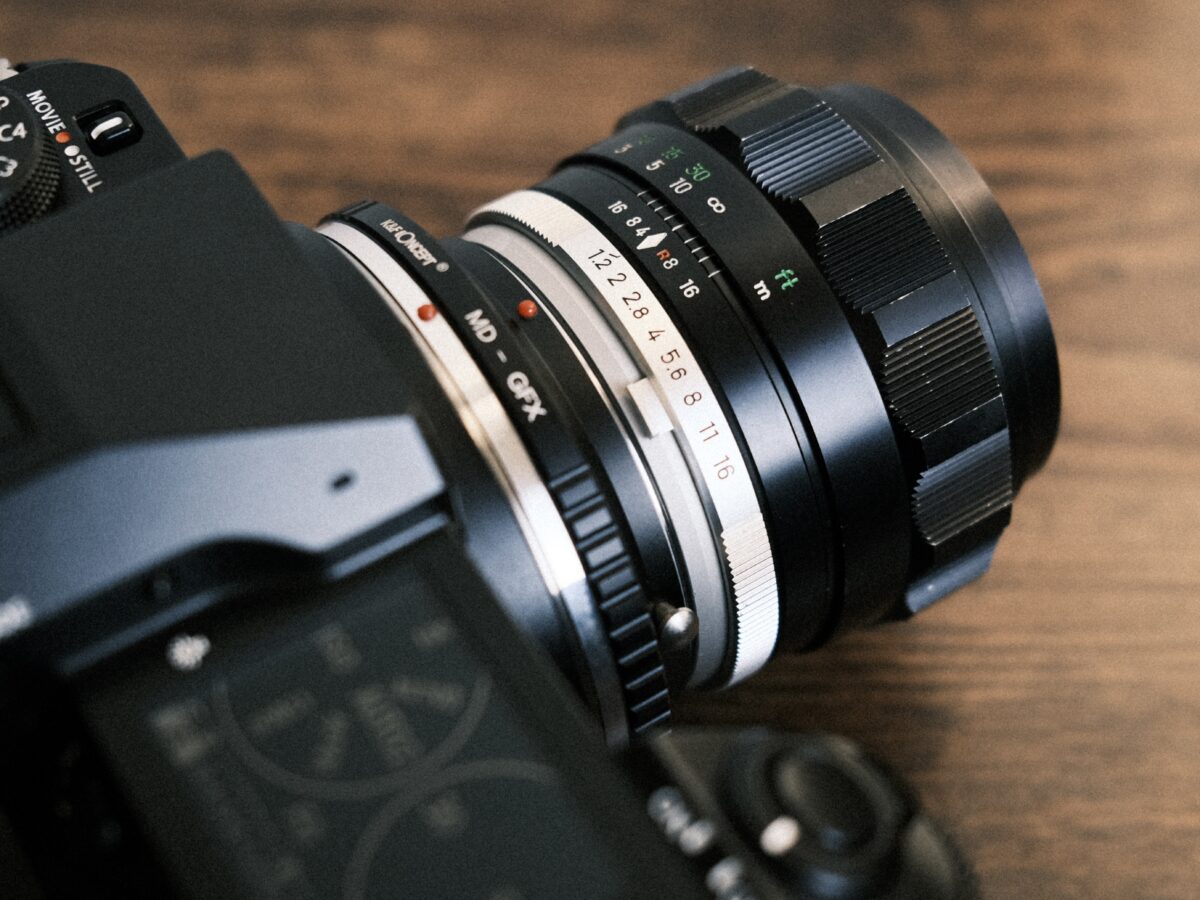 GFX × オールドレンズ。「MINOLTA MC ROKKOR-PG 58mm F1.2」 | BORN