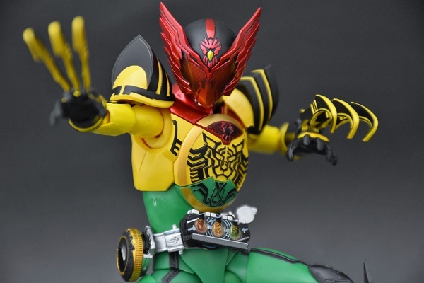S.H.Figuarts（真骨彫製法） 仮面ライダーオーズ スーパータトバ