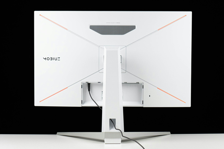 BenQ 『EX3210U』 レビューチェック ～性能・機能とも充実している32