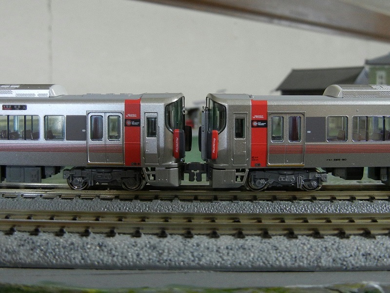 KATO製JR西日本227系0番台Red Wingを購入整備しました。 - 鉄道が好き