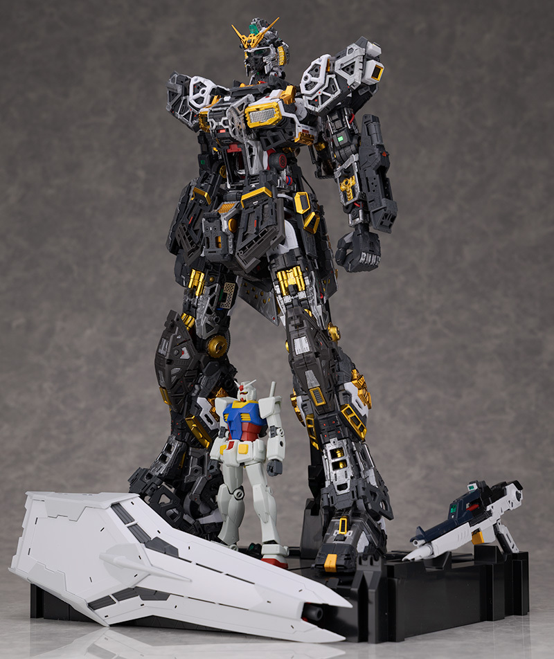 PGU νガンダムの組み立てレポート - ガンプラの山を崩せ