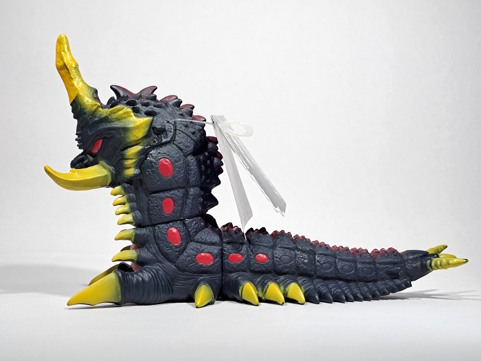 ムービーモンスターシリーズの新作ソフビを購入！（バトラ幼虫） - 大