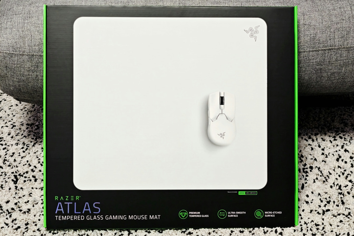 Razer、自身初となる強化ガラス製のゲーミングマウスパッド『Atlas