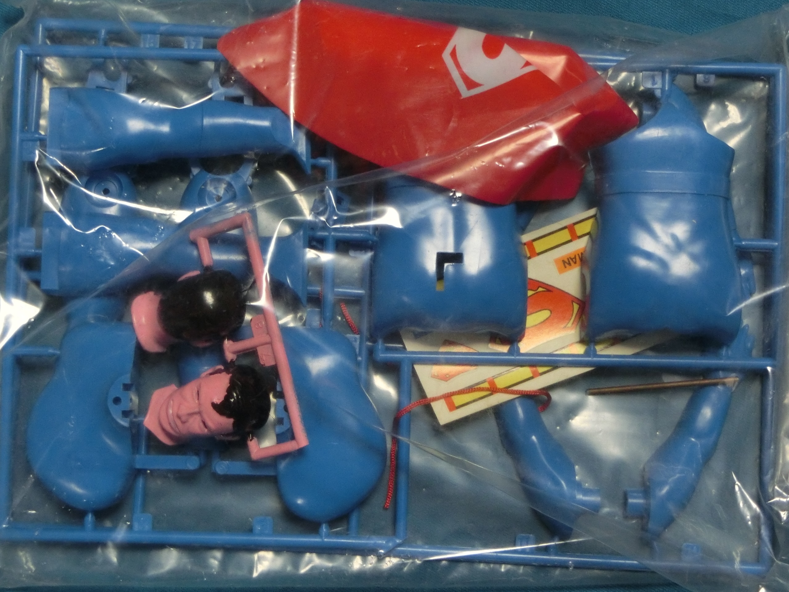 アオシマ 超能力人間スーパーマン （キット紹介） | モデログラード