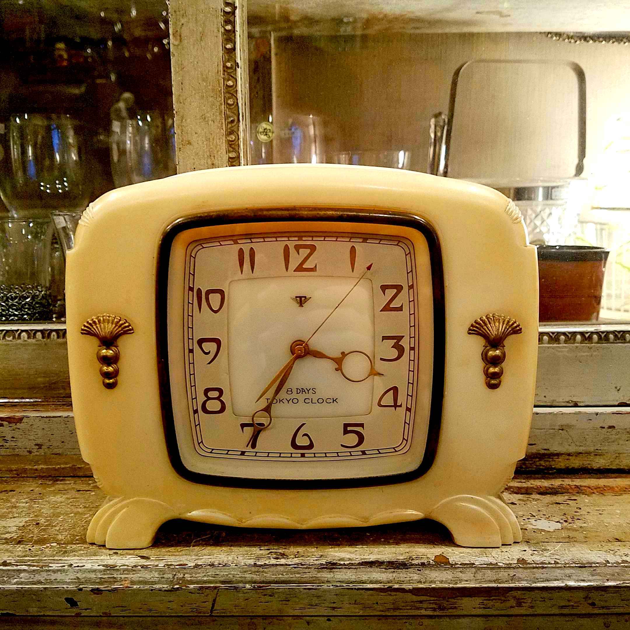 ヴィンテージな東京時計のテーブルクロック(卓上時計) - [Sold Out