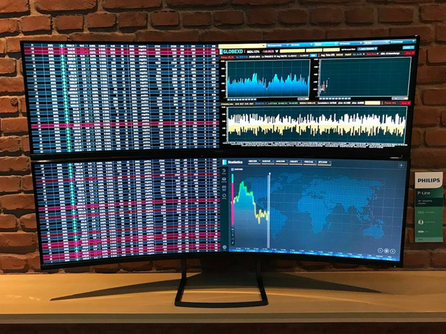 Philips、49インチ/32:9のスーパーウルトラワイド液晶モニター『492P8