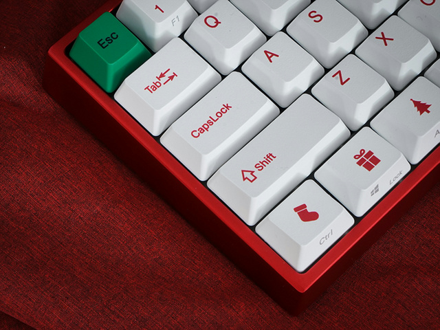 Varmilo、クリスマス仕様のメカニカルキーボード『VA68M V3』 | ヲチモノ