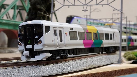 鉄道模型】E257系「あずさ・かいじ」入線 - ビスタ模型鉄道