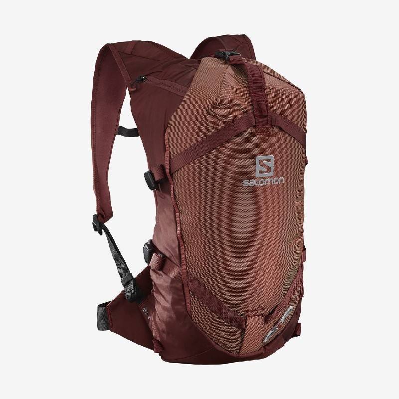 ユニークなデザインで街使いでもクールに担げるスノーリュック