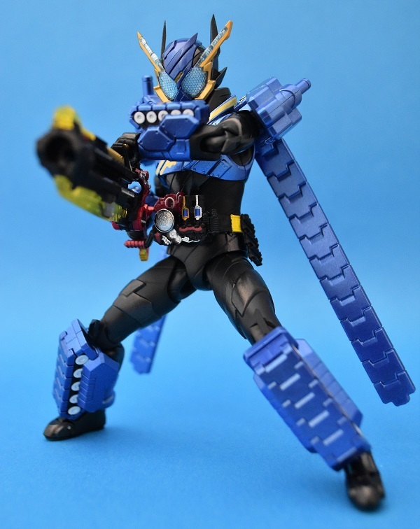 S.H.Figuarts 仮面ライダービルド タンクタンクフォーム | 魂の玩具箱