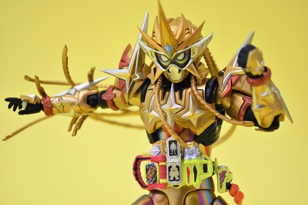 S.H.Figuarts 仮面ライダーエグゼイド ムテキゲーマー | 魂の玩具箱