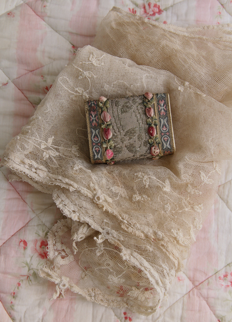 ロココリボン飾りのプチボックスとレースセット | Ô BEL INVENTAIRE