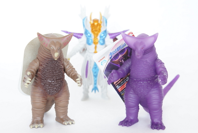 ウルトラ怪獣シリーズ ゴモラ ダークサンダーエナジー凶暴化VER | D