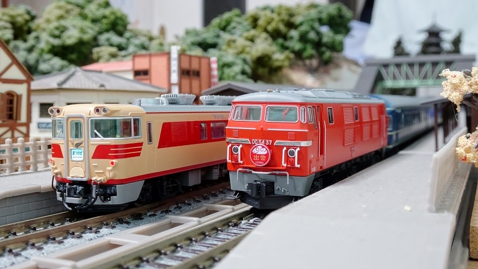 DD54牽引 20系寝台特急「出雲」 - ビスタ模型鉄道（エヌゲージ日記）