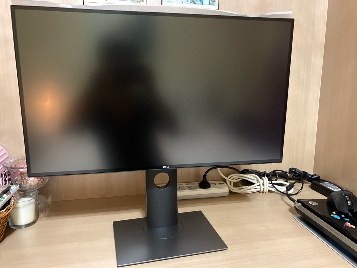 DELL 『U2520D』 レビューチェック ～今や稀少な25インチ IPSパネル