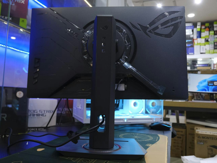 ASUS ROG Strix XG259QNS』画像など ～強化スタンド版と言える24.5