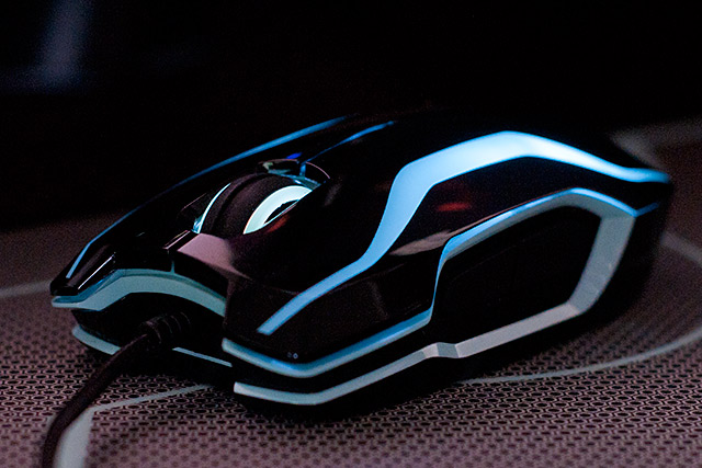 マウス＆パッド】Razer 『TRON Bundle: Gaming Mouse and Mat Designed