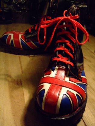 希少 ホワイト社製 Dr．マーチン ユニオンフラッグ柄。 - 古着屋開店日記