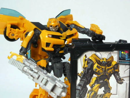 DA05 バンブルビー＆メックテックホルダー」レビュー | TAABOU'S TOYBOX